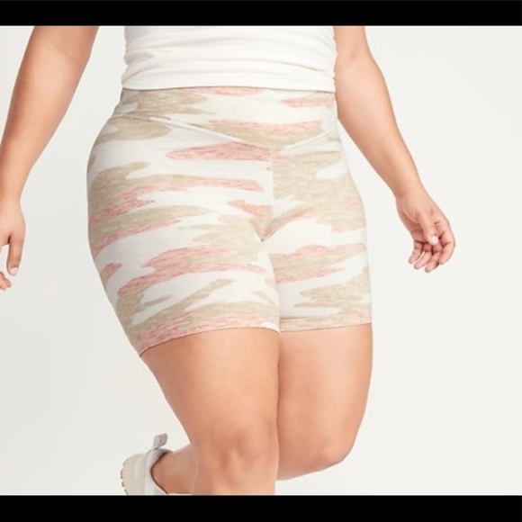 NWT Bike Shorts Extra High Rise - XXL- 6” inseam - Picture 2 of 6